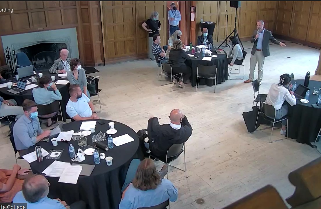 Leonard Hall Roundtable Discussion Leonard Hall Roundtable Discussion
