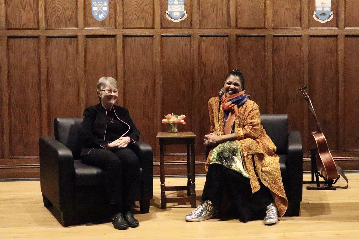 Marion Taylor and Measha Brueggergosman-Lee at Wycliffe College's Principal's Dinner 2023 Marion Taylor and Measha Brueggergosman-Lee at Wycliffe College's Principal's Dinner 2023