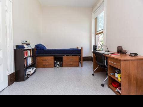 Residence room 5