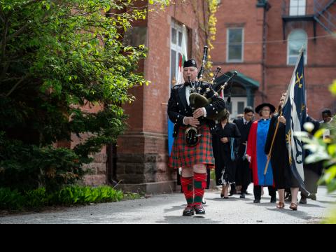 Convocation 2025 - pied piper