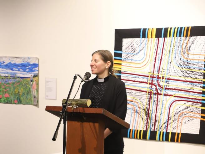 Jasmine Chandra at podium