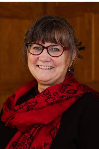 Karen Baker headshot 