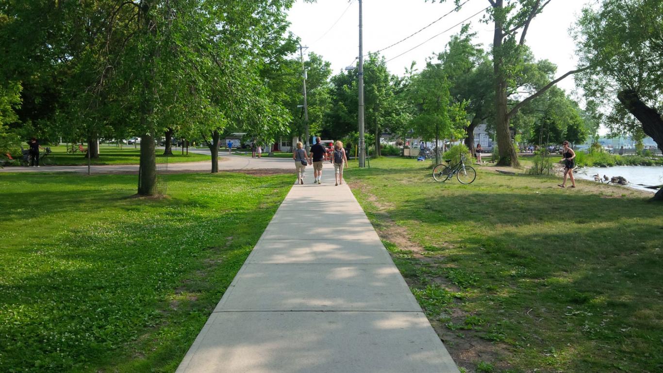 Toronto Island paths 1500