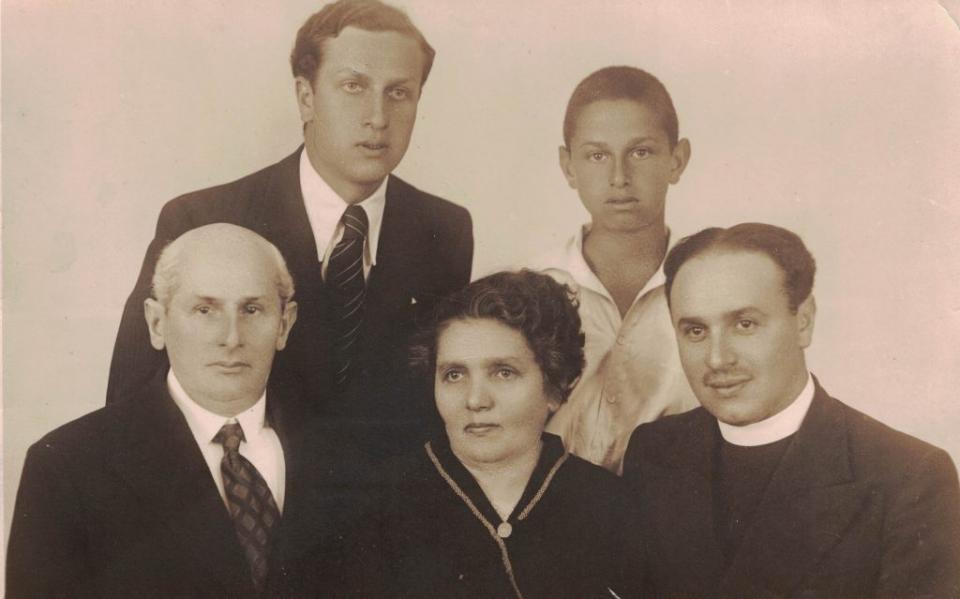 The Jocz Family 1935 CCI02242019 0006 1024x639